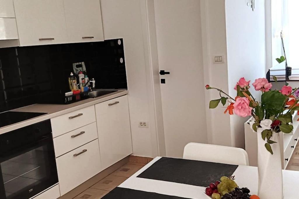Lovely Apartment Morje - Koper Old Town Buitenkant foto