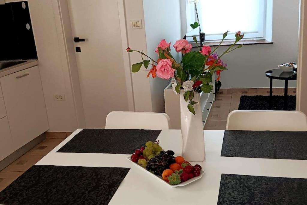 Lovely Apartment Morje - Koper Old Town Buitenkant foto